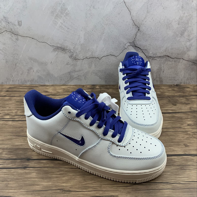 AirForce1-D623300 Nike AIR FORCE 1 Men Size 6.5 - 11 US